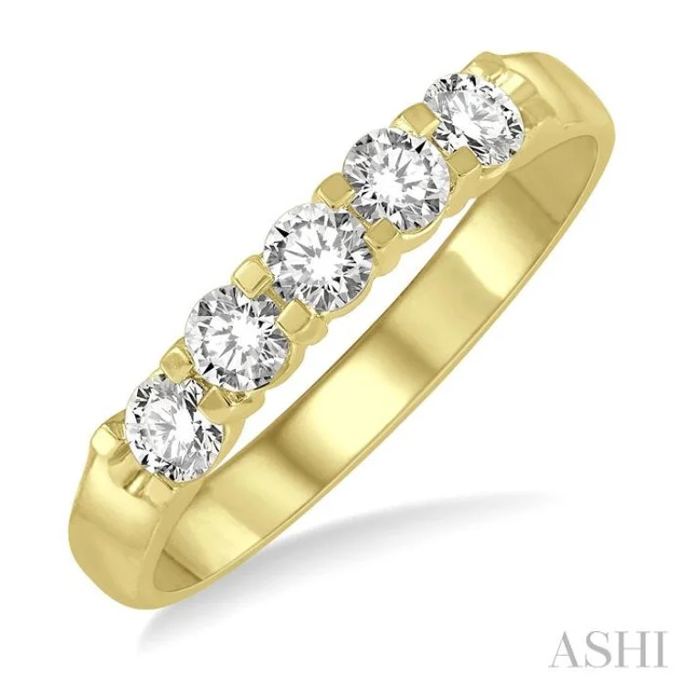 women’s adjustable gold ring-1/2 ctw 5 Stone Round Cut Diamond Wedding Band in 14K Yellow Gold