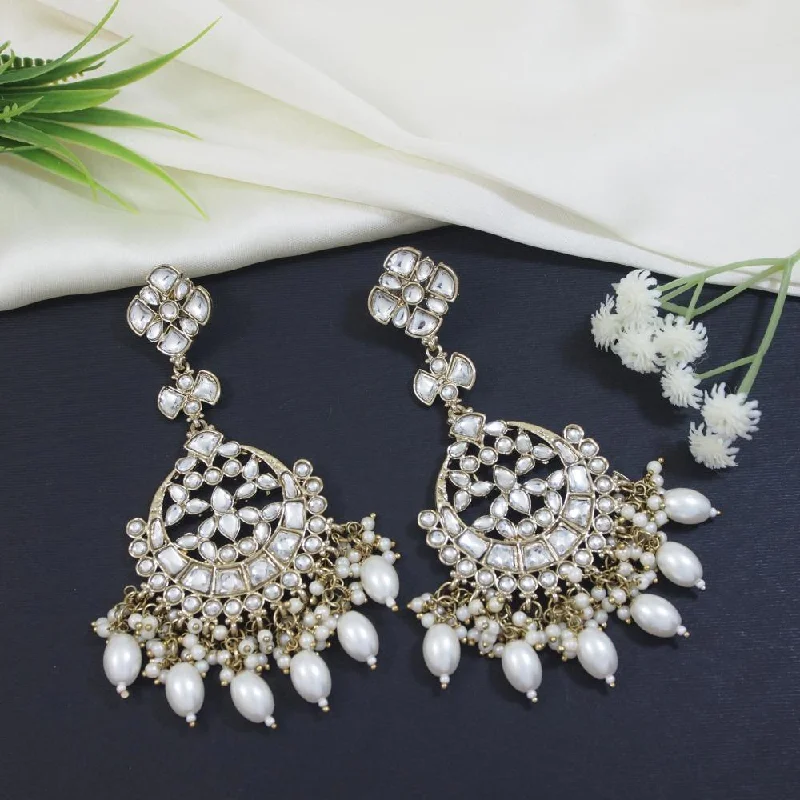 women’s classy earrings-Etnico Gold Plated Traditional Kundan & Pearl Chandbali Earrings For Women (E3157W)