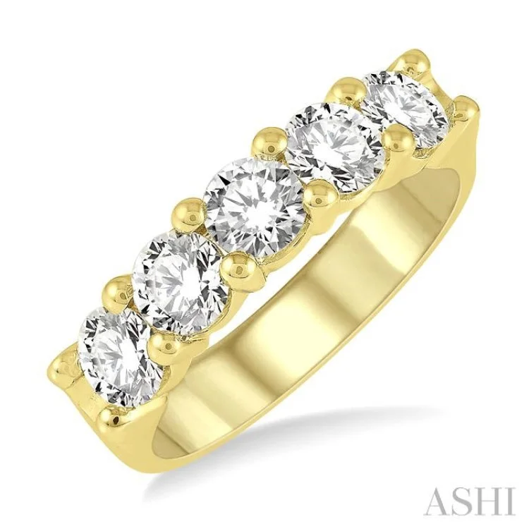 women’s eternity diamond ring-1 1/2 ctw 5 Stone Round Cut Diamond Wedding Band in 14K Yellow Gold