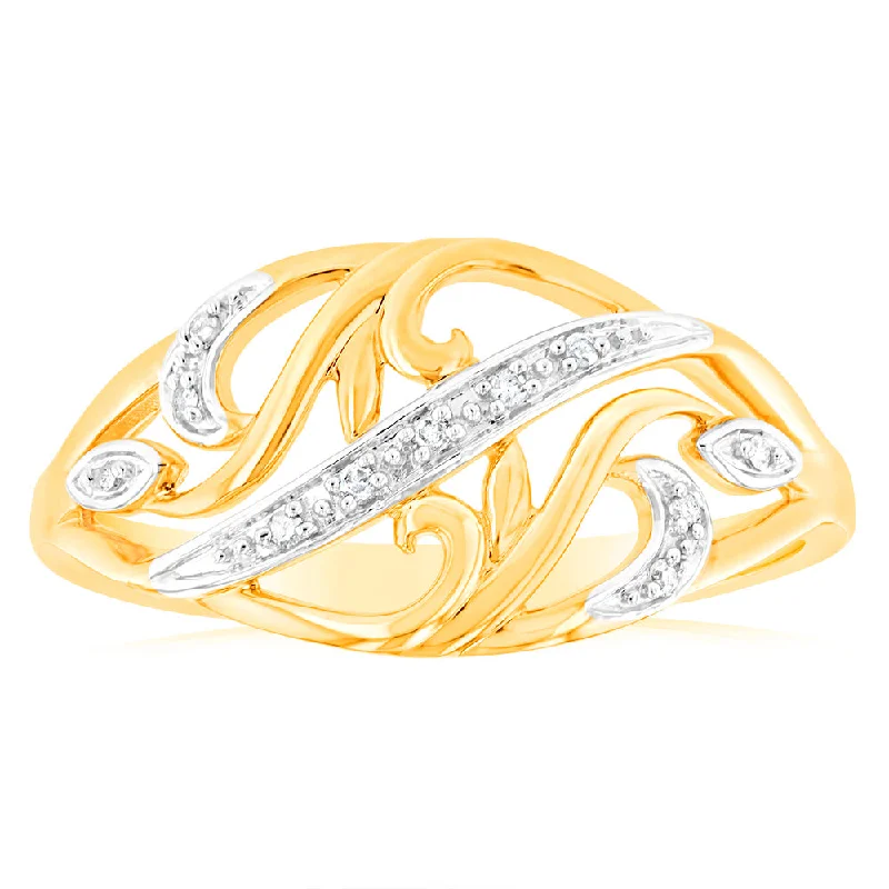 women’s oval engagement ring-9ct Yellow Gold Diamond Ring with 11 Brilliant Cut Diamonds