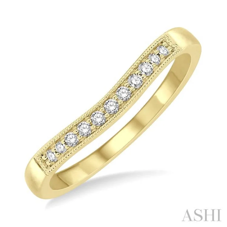 women’s luxury wedding ring-1/10 Ctw Arched Round Cut Diamond Wedding Band in 14K Yellow Gold