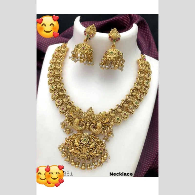 women’s silver necklace-Manisha Jewellery Gold Plated Pota Stone And Pearls Necklace Set