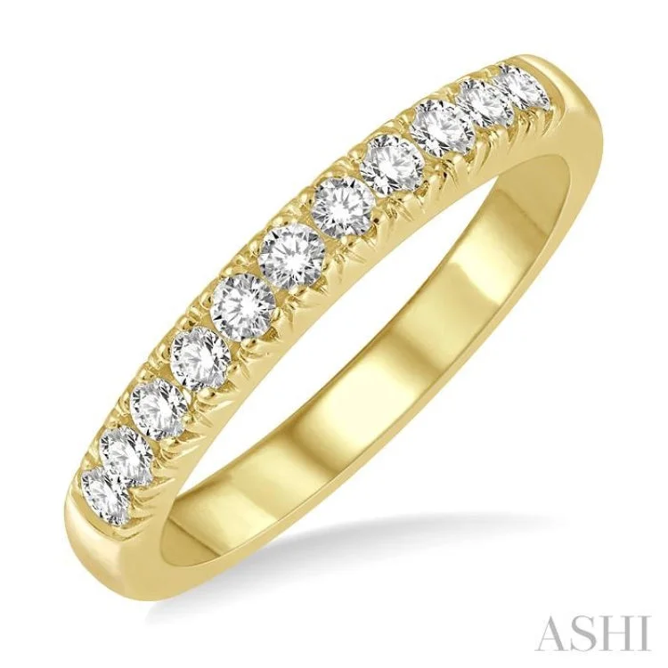 women’s geometric ring-1/3 ctw 11 Stone Round Cut Diamond Wedding Band in 14K Yellow Gold