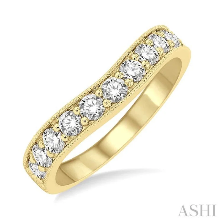 women’s anniversary ring-3/4 Ctw Arched Round Cut Diamond Wedding Band in 14K Yellow Gold