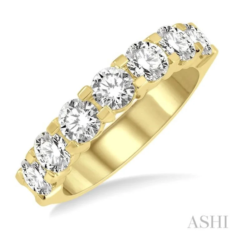 women’s eternity diamond ring-1 1/2 ctw 7 Stone Round Cut Diamond Wedding Band in 14K Yellow Gold