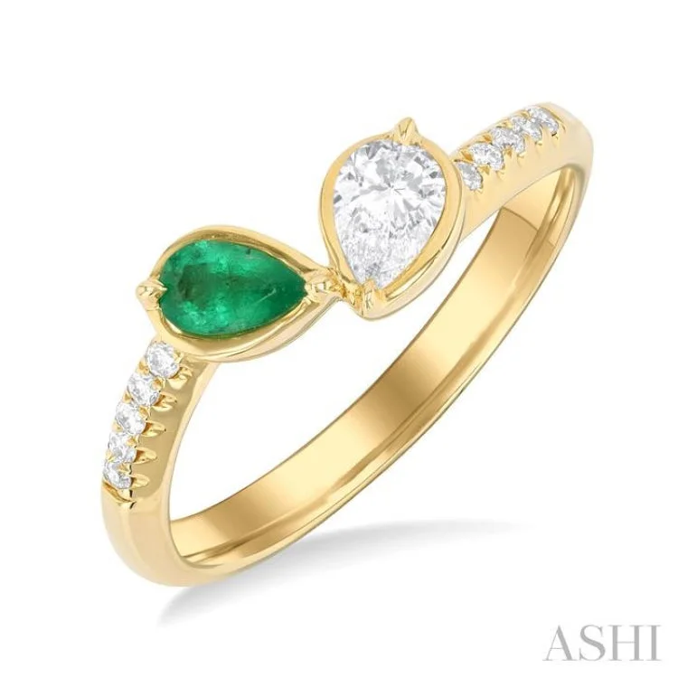 women’s boho style ring-1/3 ctw Toi Et Moi 5X3MM Pear Cut Emerald and 1/4 ctw Pear & Round Cut Diamond Precious Fashion Ring in 14K Yellow Gold