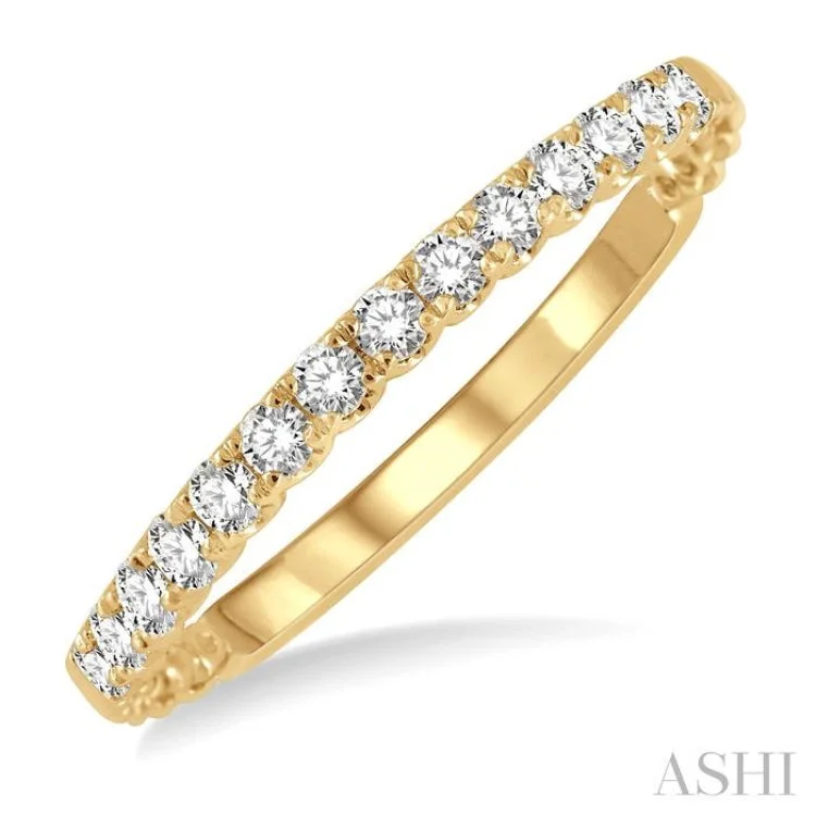 women’s diamond wedding band-1/4 ctw Lattice Round Cut Diamond Wedding Band in 14K Yellow Gold