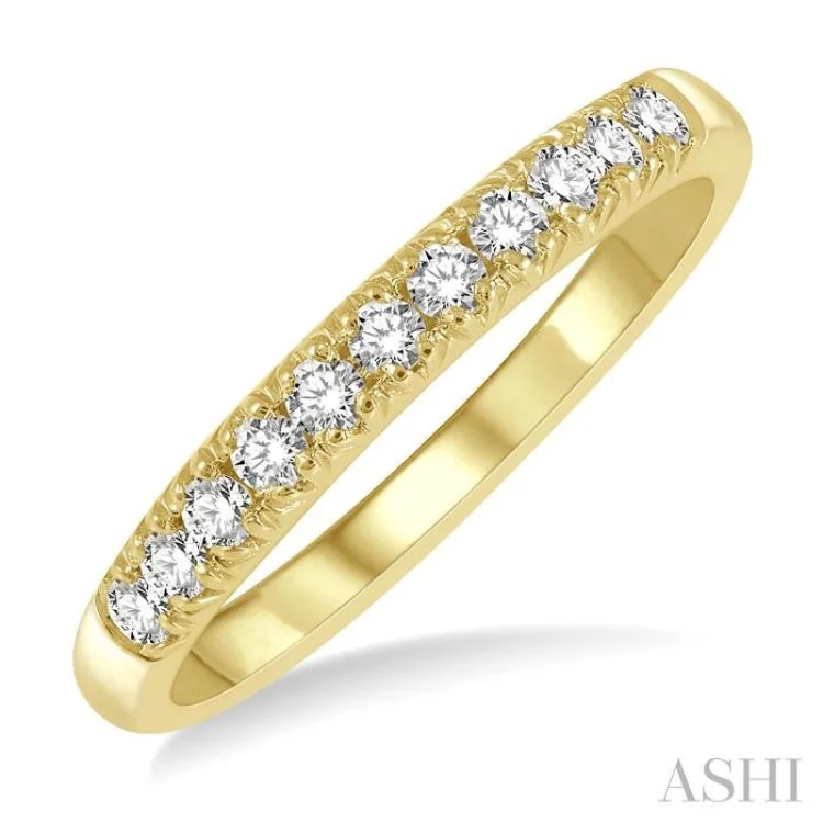 women’s cushion-cut diamond ring-1/4 ctw 11 Stone Round Cut Diamond Wedding Band in 14K Yellow Gold