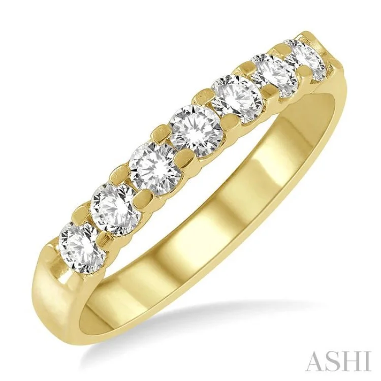 women’s chunky ring-3/4 ctw 7 Stone Round Cut Diamond Wedding Band in 14K Yellow Gold