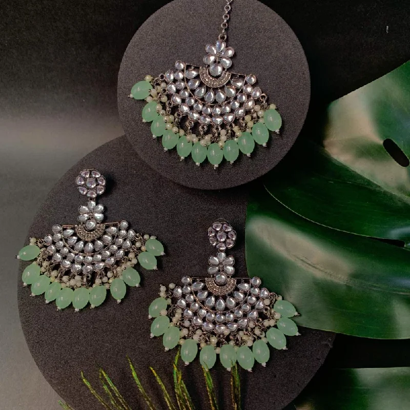 women’s emerald drop earrings-Etnico Ethnic Stylish Silver Oxidised Kundan Pearl Chandbali Earrings With Maang Tikka Set For Women And Girls (TE3106ZMin)