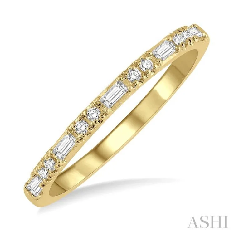 women’s rose gold engagement ring-1/6 Ctw Baguette and Round Cut Diamond Stack Band in 14K Yellow Gold