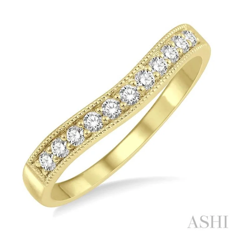 women’s band ring for women-1/4 Ctw Curved Center Milgrain Border Round Cut Diamond Wedding Band in 14K Yellow Gold