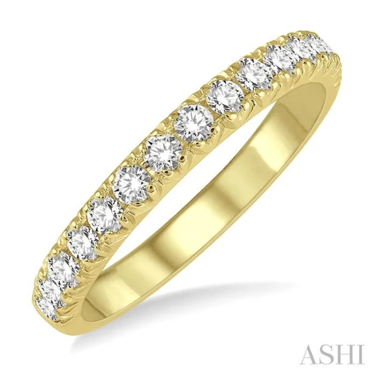 women’s personalized gemstone ring-1/2 ctw 15Stones Round Cut Diamond Wedding Band in 14K Yellow Gold